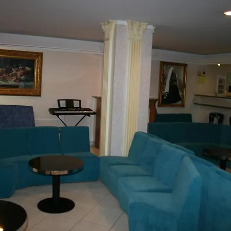 Vesuvio Hotell Lourdes