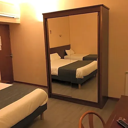 Ξενοδοχείο Vesuvio 4*