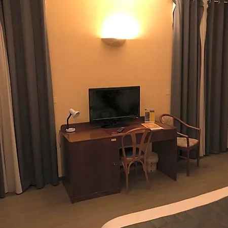 Vesuvio Ξενοδοχείο Λούρδη
