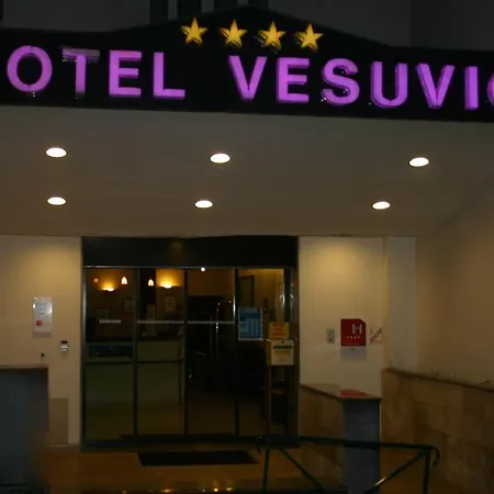 维苏韦沃酒店 4* 卢德