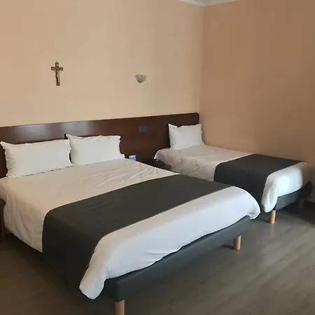 Vesuvio Szálloda Lourdes